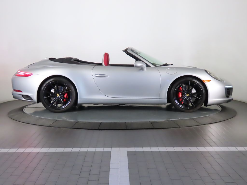Thumbnail: 2017 Porsche 911 - 16