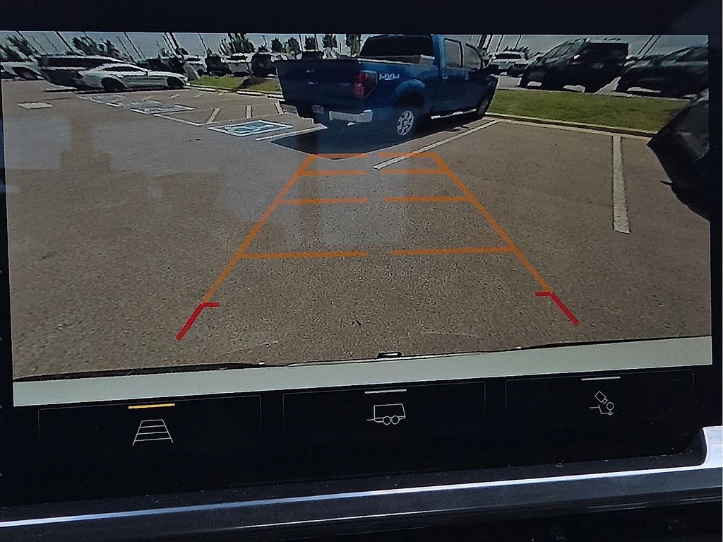 2023 Chevrolet Silverado 1500 LT - Photo 13