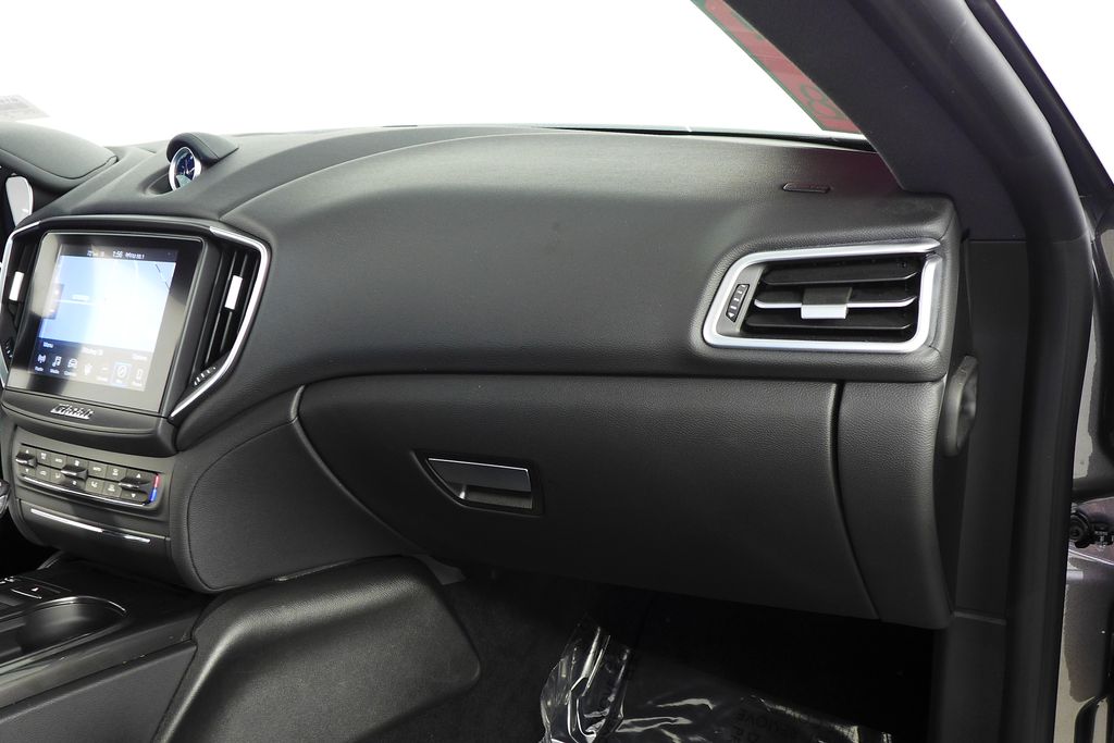 Thumbnail: 2020 Maserati Ghibli - 14