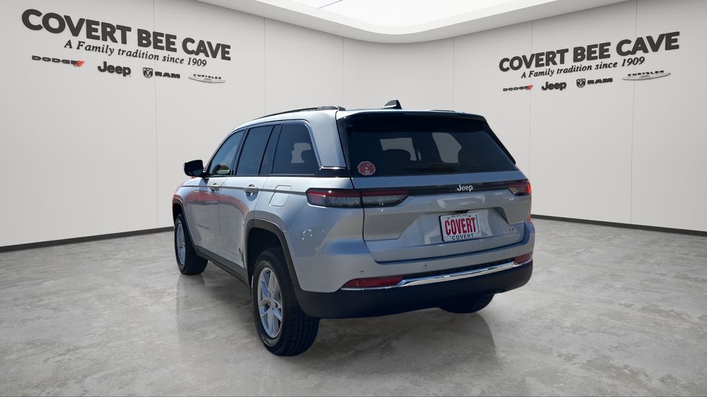 New 2026 Silver Jeep Laredo image 7
