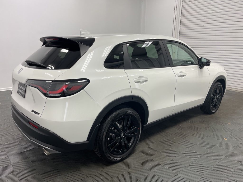 View vehicle photo 7