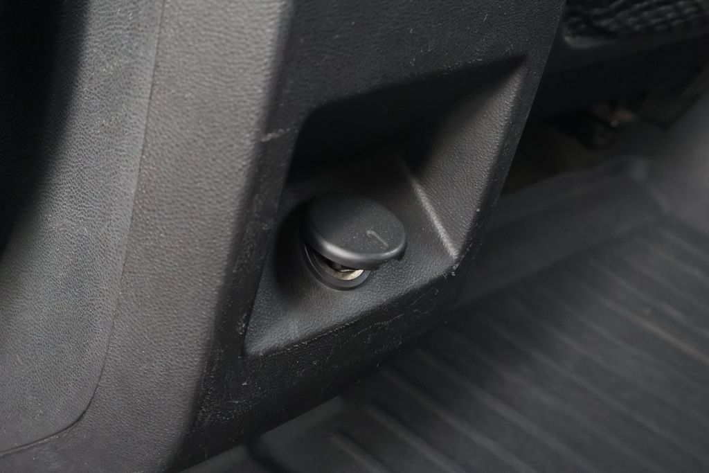 Thumbnail: 2012 Chevrolet Equinox - 30