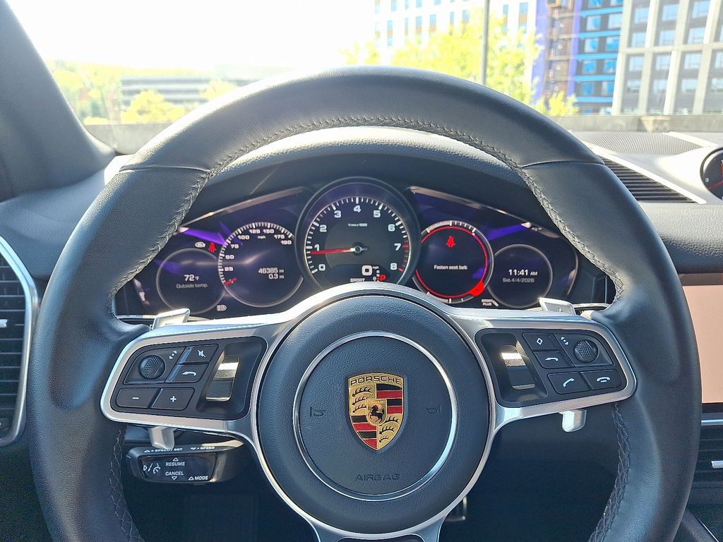 Thumbnail: 2021 Porsche Cayenne - 21