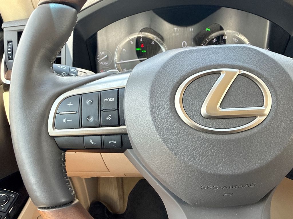 Thumbnail: 2020 Lexus LX - 26