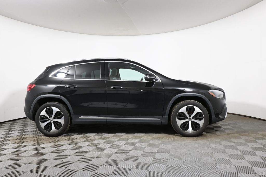 Thumbnail: 2026 Mercedes-Benz GLA - 8