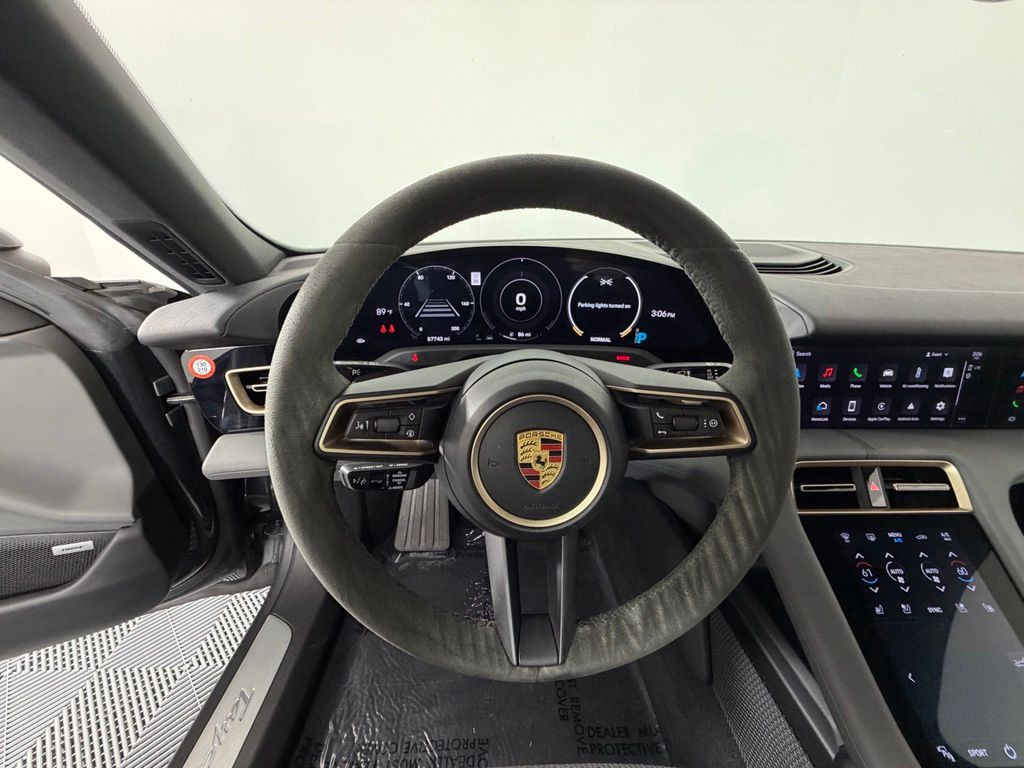 Thumbnail: 2021 Porsche Taycan - 23