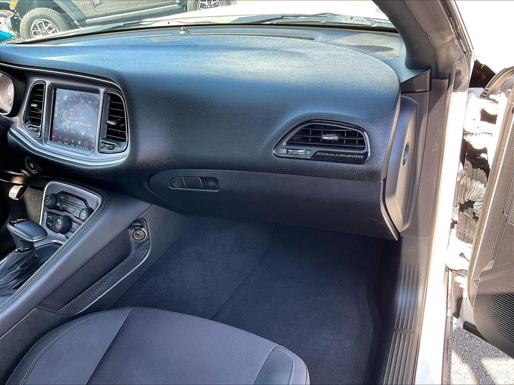 2019 Dodge Challenger — photo 13