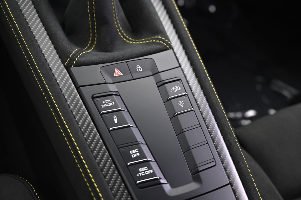 Thumbnail: 2025 Porsche 718 Cayman - 31