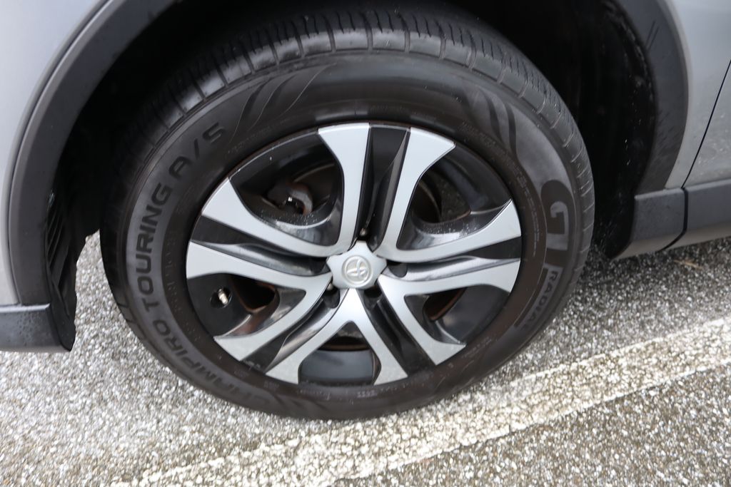 Thumbnail: 2016 Toyota RAV4 - 4