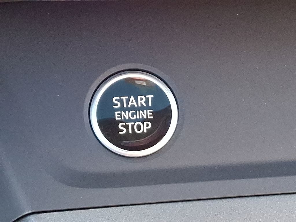 Thumbnail: 2025 Audi Q3 - 23