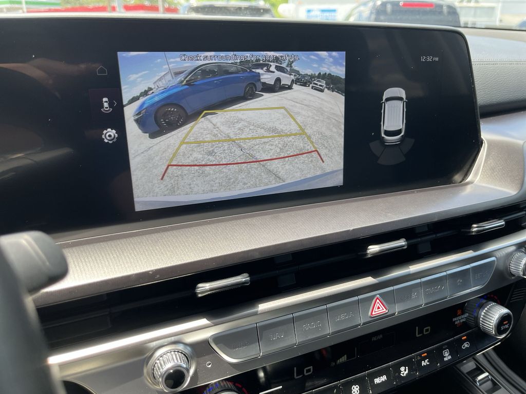 Certified Used 2025 White Kia S image 17