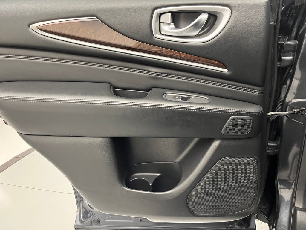 Thumbnail: 2013 INFINITI JX35 - 24