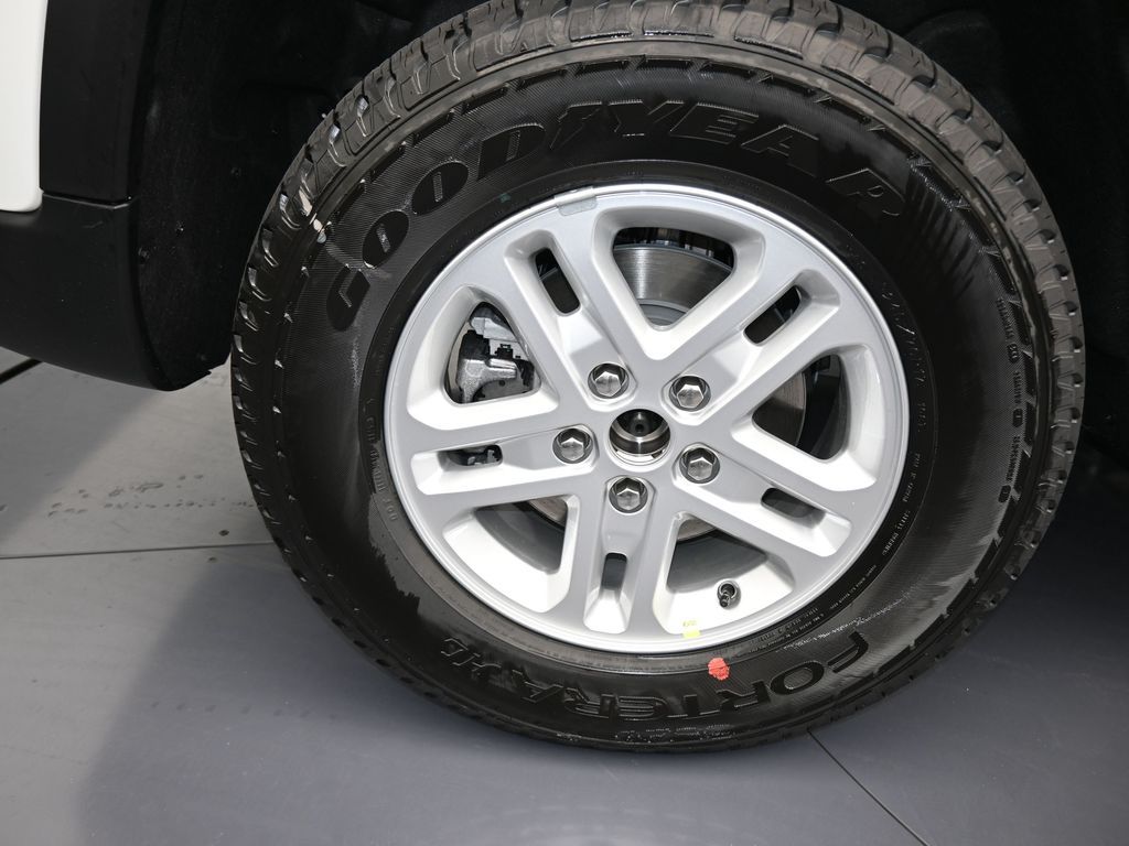 Used 2025 Bright White Clearcoat Jeep Laredo image 37