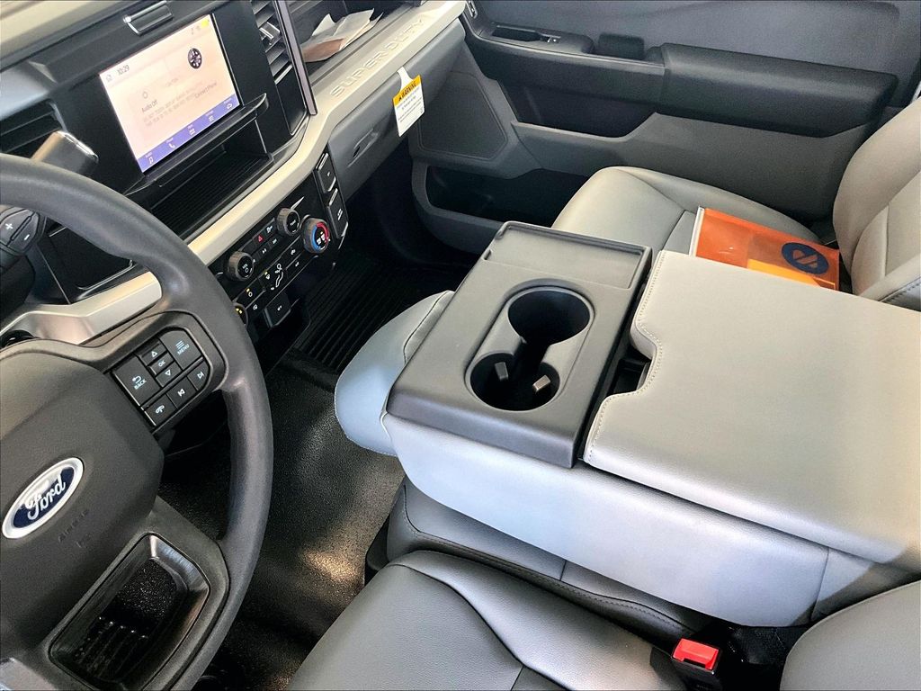 2026 Ford F-250SD — photo 14
