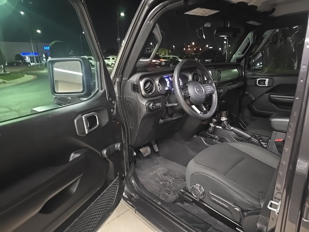 Thumbnail: 2020 Jeep Wrangler - 6