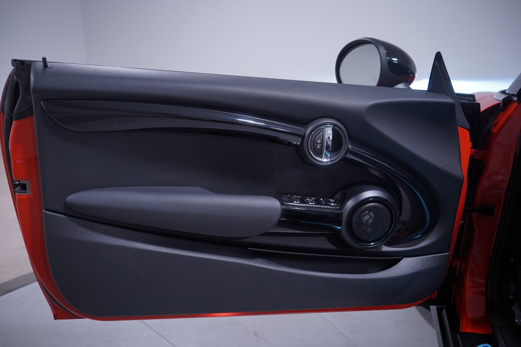 Thumbnail: 2019 MINI Cooper - 16