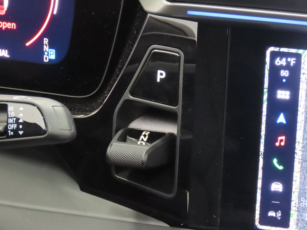 Thumbnail: 2025 Porsche Macan - 26