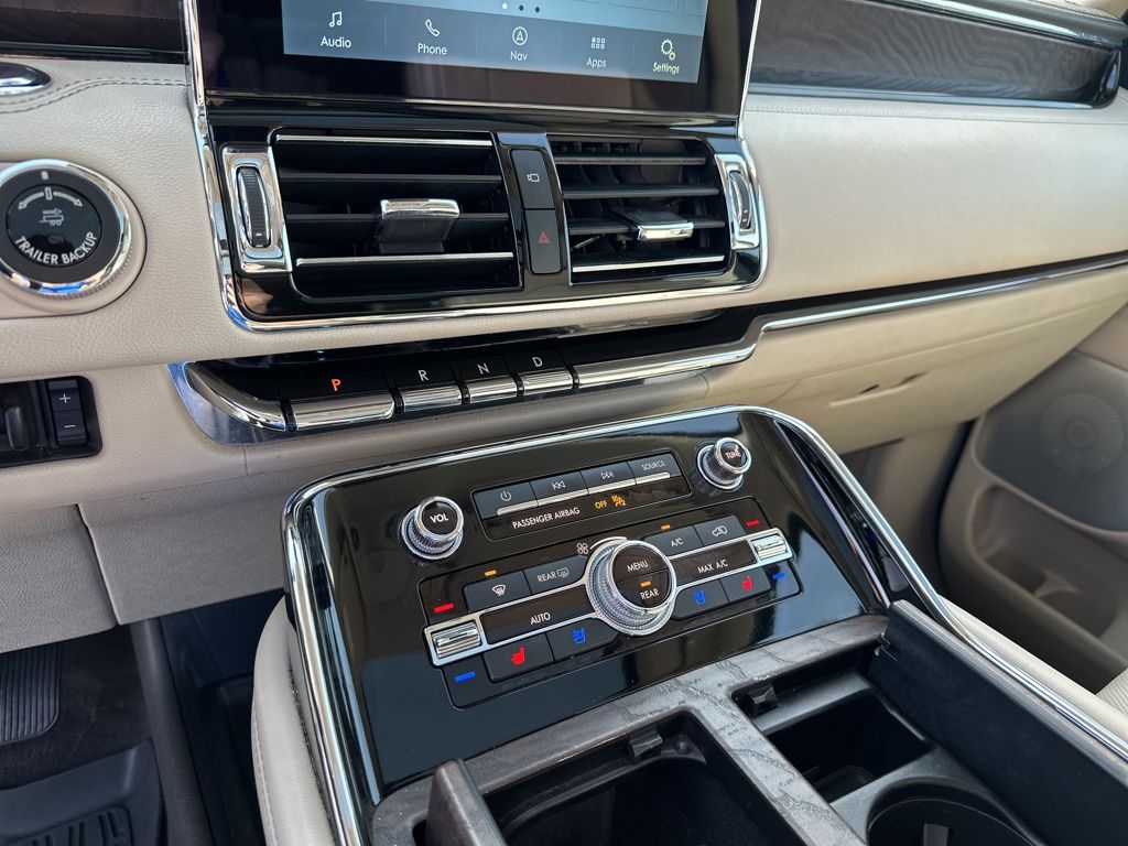 Used Car 2020 Lincoln Navigator L  L Reserve For Sale Under $35,000 In Austin, Texas