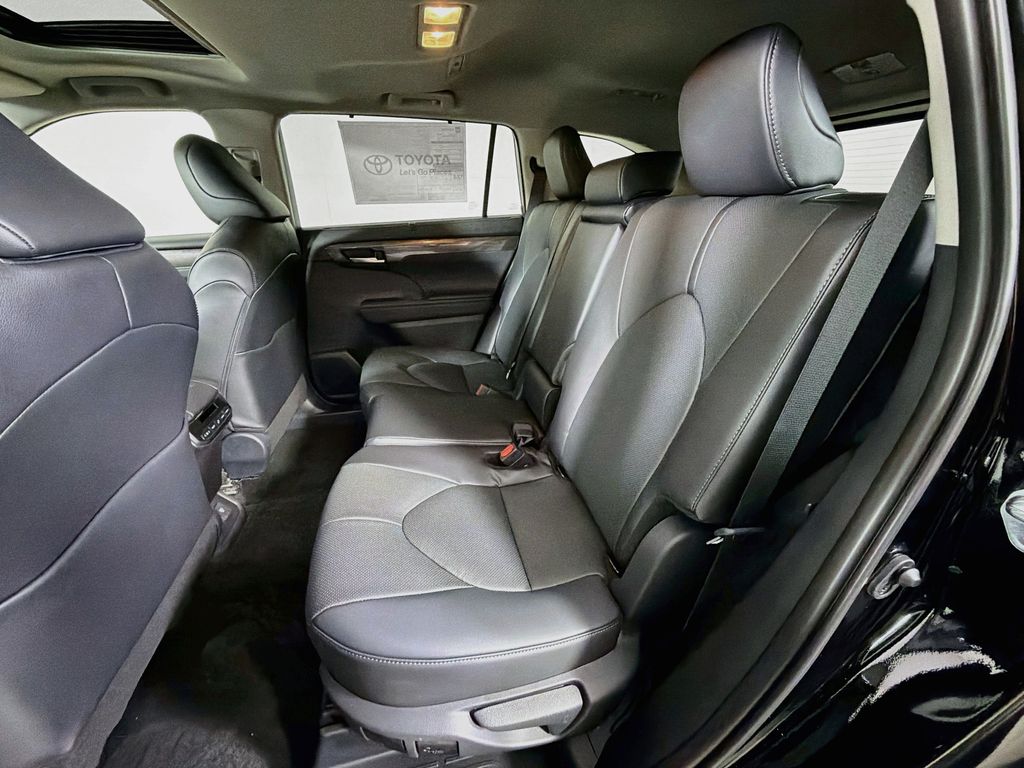 New 2026 Toyota Highlander SUV