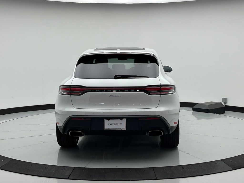 Thumbnail: 2026 Porsche Macan - 8