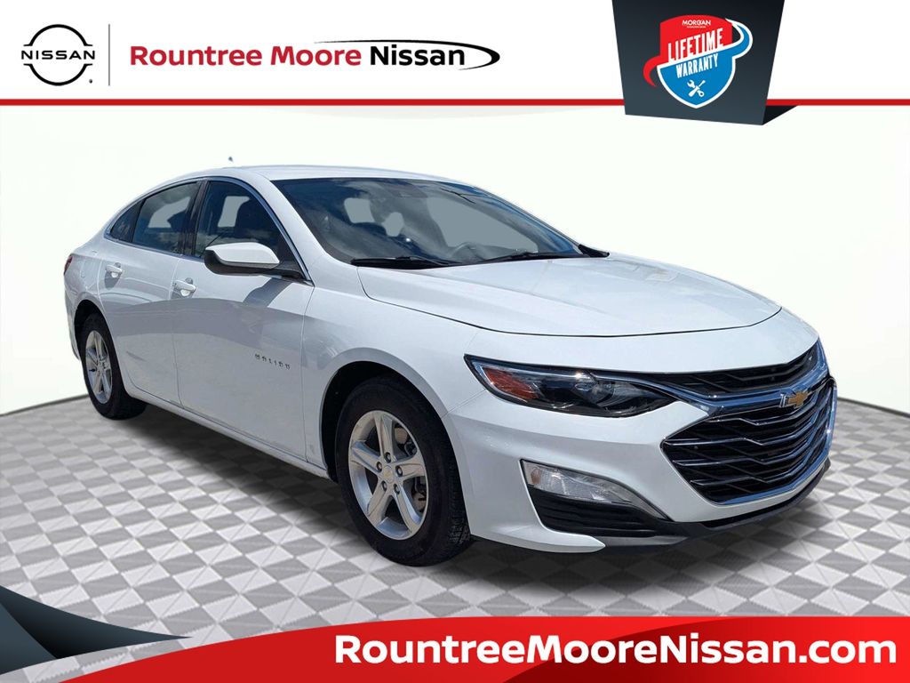 Summit White 2024 Chevrolet Malibu LT with 1LT FWD Sedan Front-Wheel Drive Continuously Variable Transmission