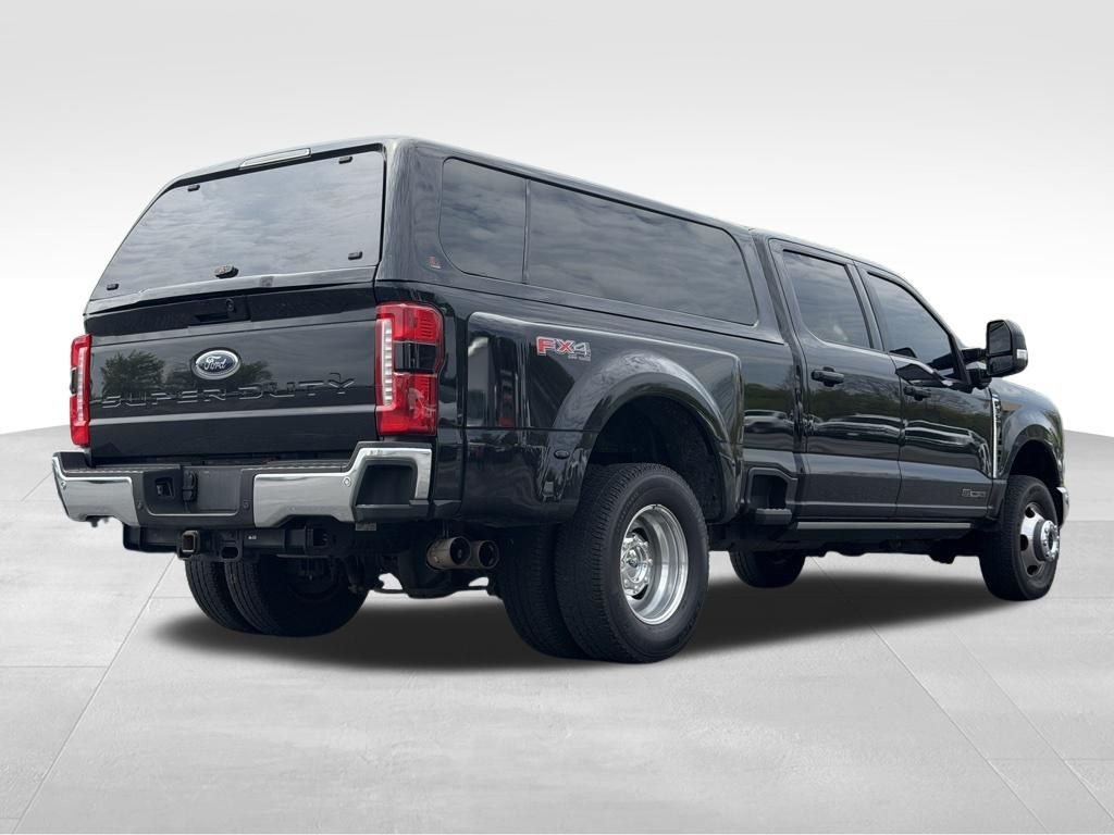 2025 Ford F-350 Super Duty LARIAT