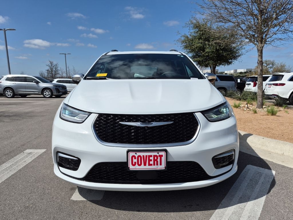 Used Car 2023 Chrysler Pacifica Hybrid  Pinnacle For Sale Under $35,000 In Austin, Texas