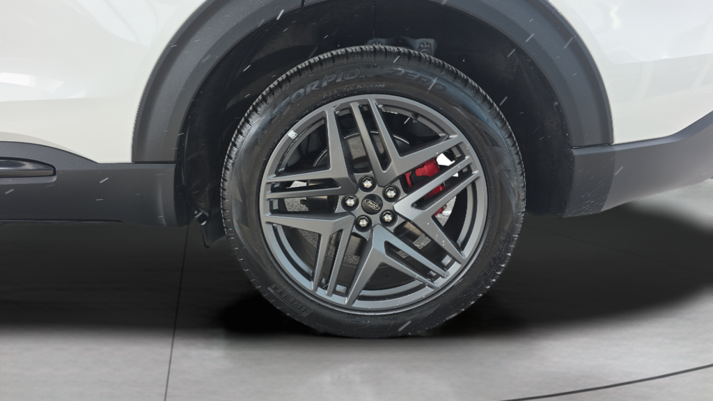 Certified Used 2025 White Ford ST-Line image 14