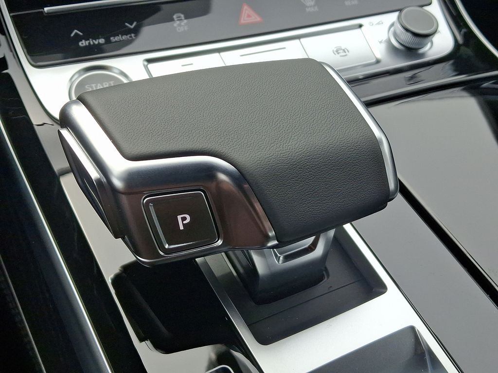 2025 Audi A8 L 7