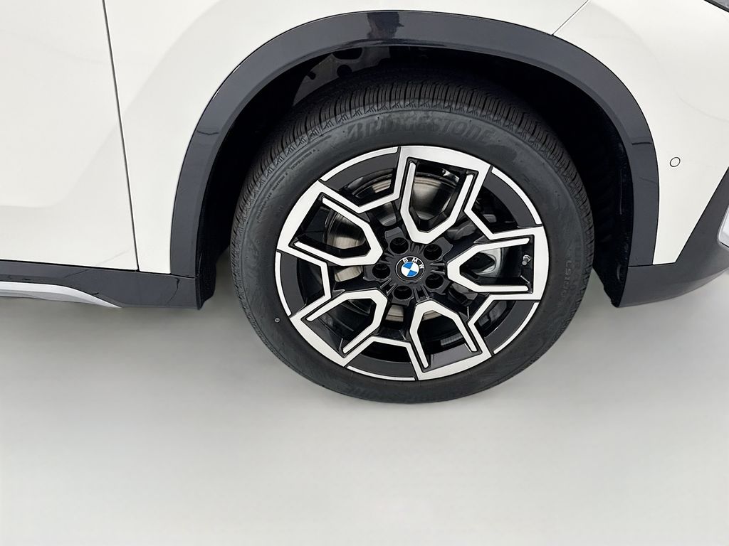Thumbnail: 2026 BMW X1 - 30