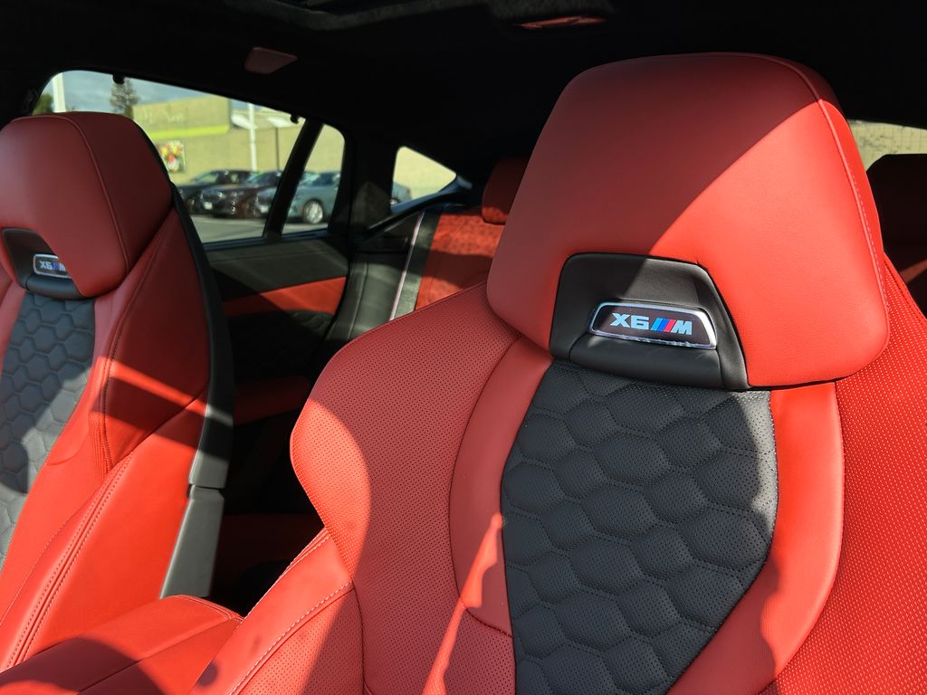 2025 BMW X6 M 14