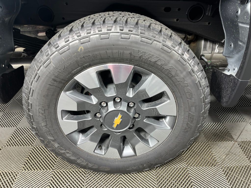Thumbnail: 2026 Chevrolet Silverado 2500 - 16