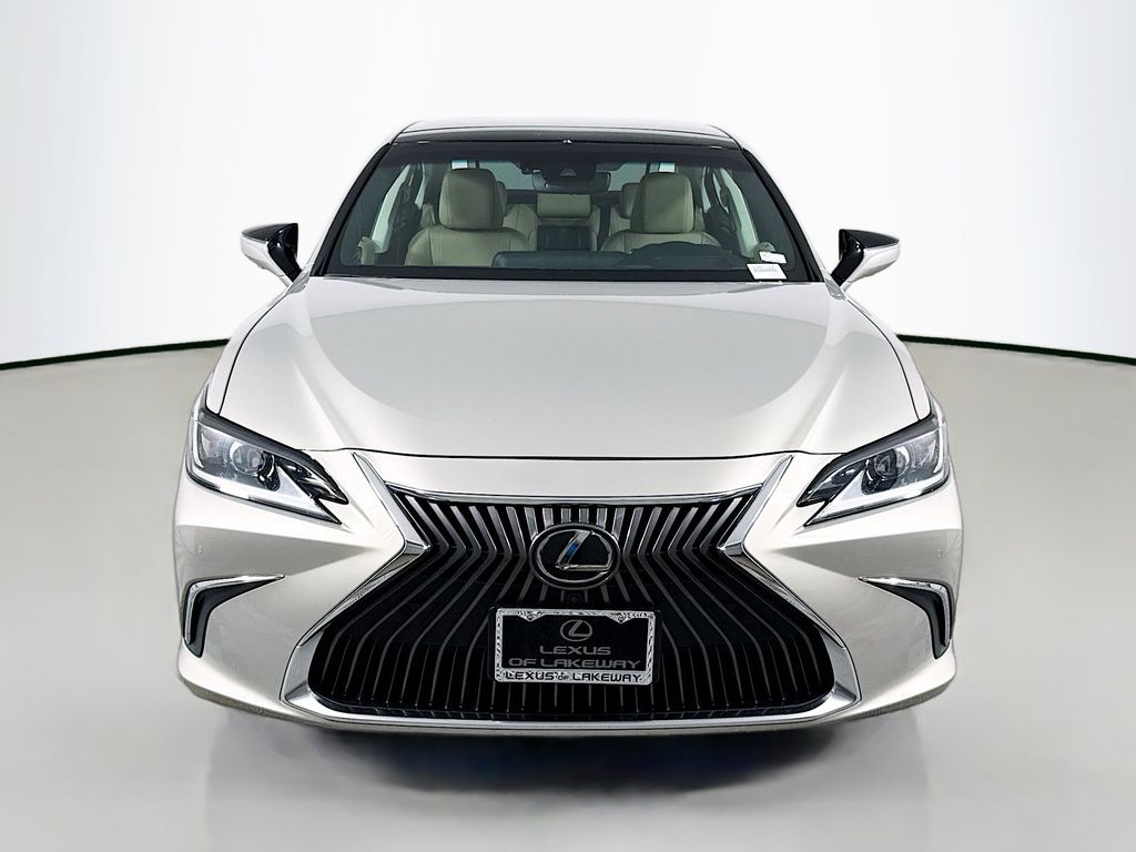 Thumbnail: 2019 Lexus ES - 2