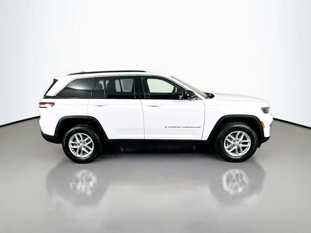 New 2025 White Jeep Laredo X image 8
