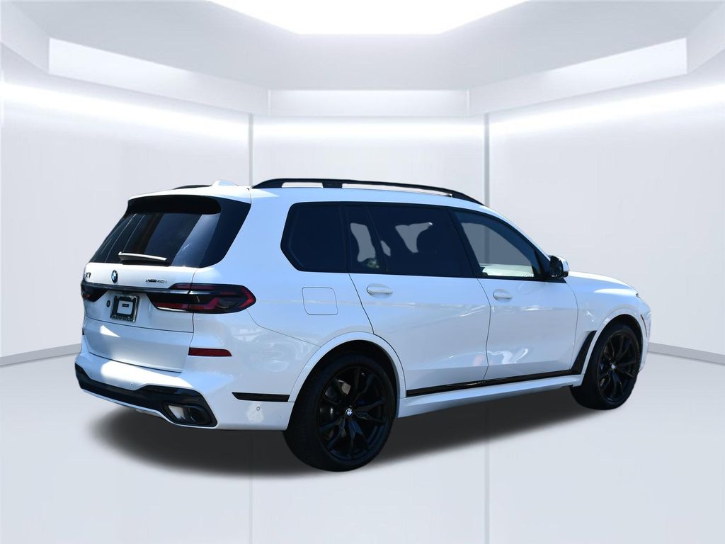 Thumbnail: 2025 BMW X7 - 8