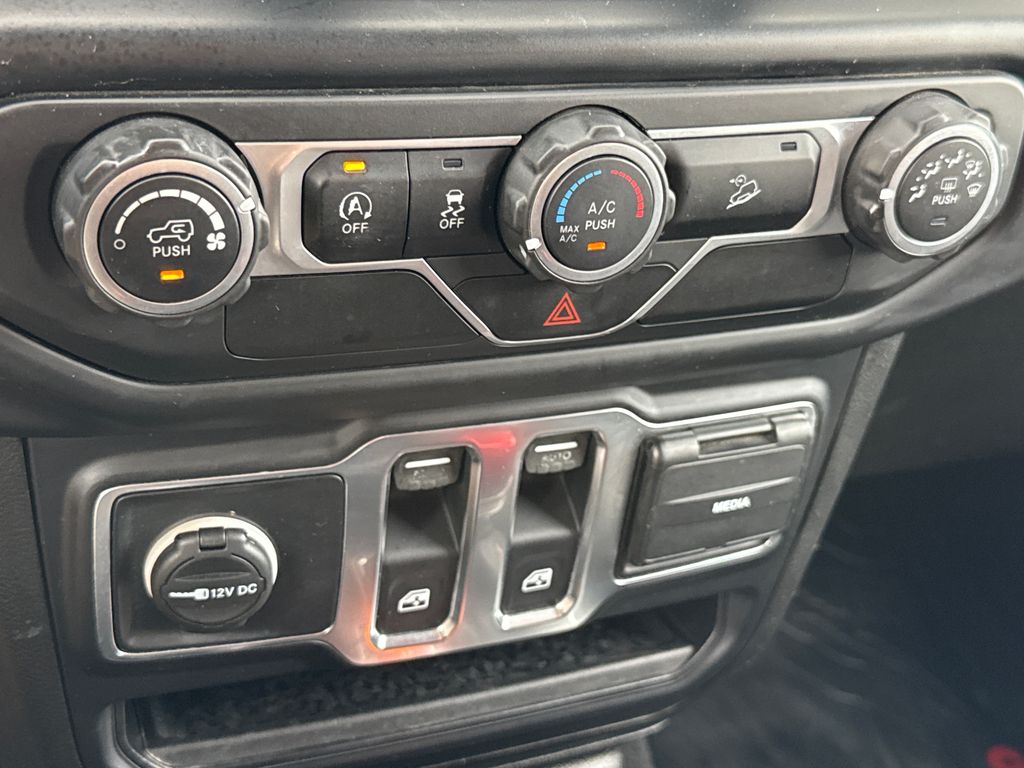 Certified Used 2019 White Jeep Sport S image 21
