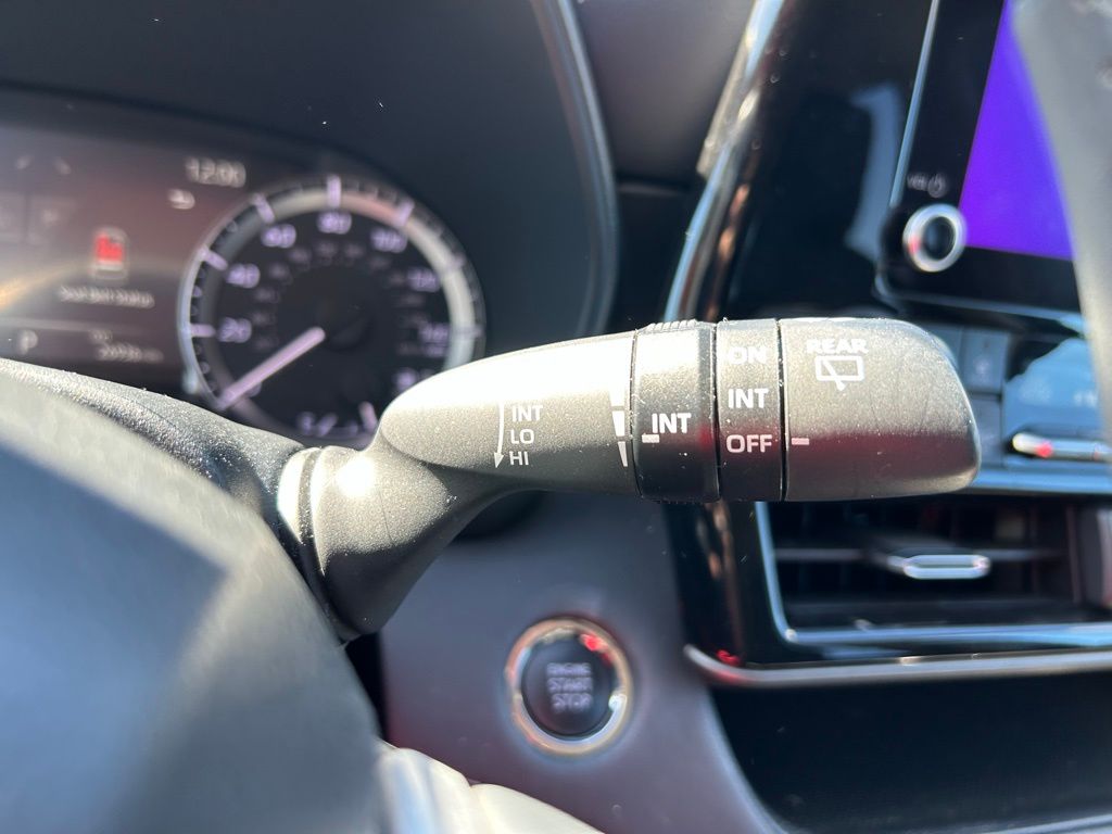 Thumbnail: 2023 Toyota Highlander - 22