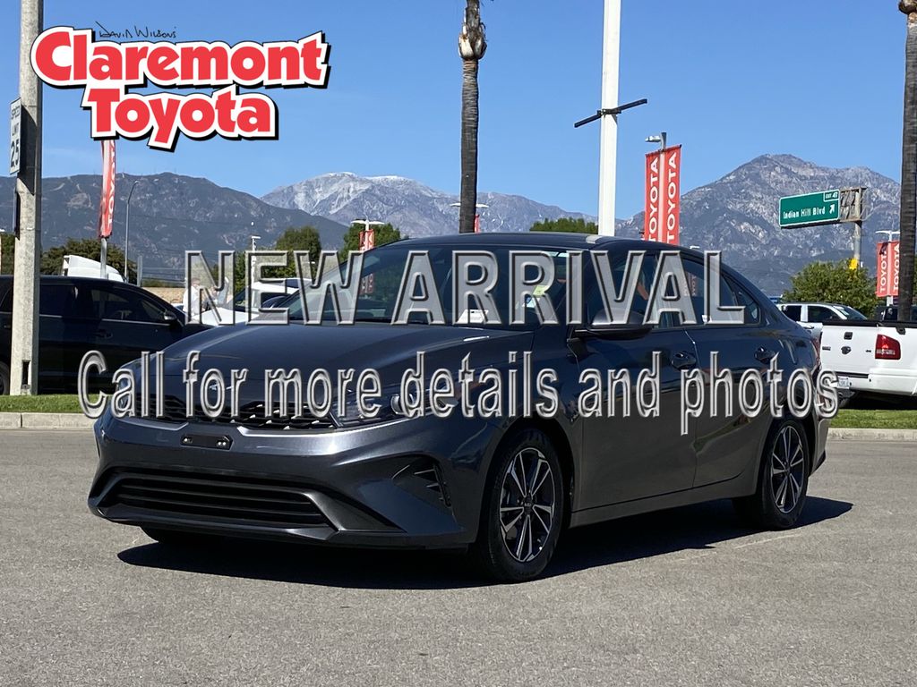 2024 Kia Forte LXS FWD