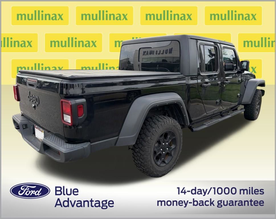 Certified Used 2023 Black Jeep Sport image 3