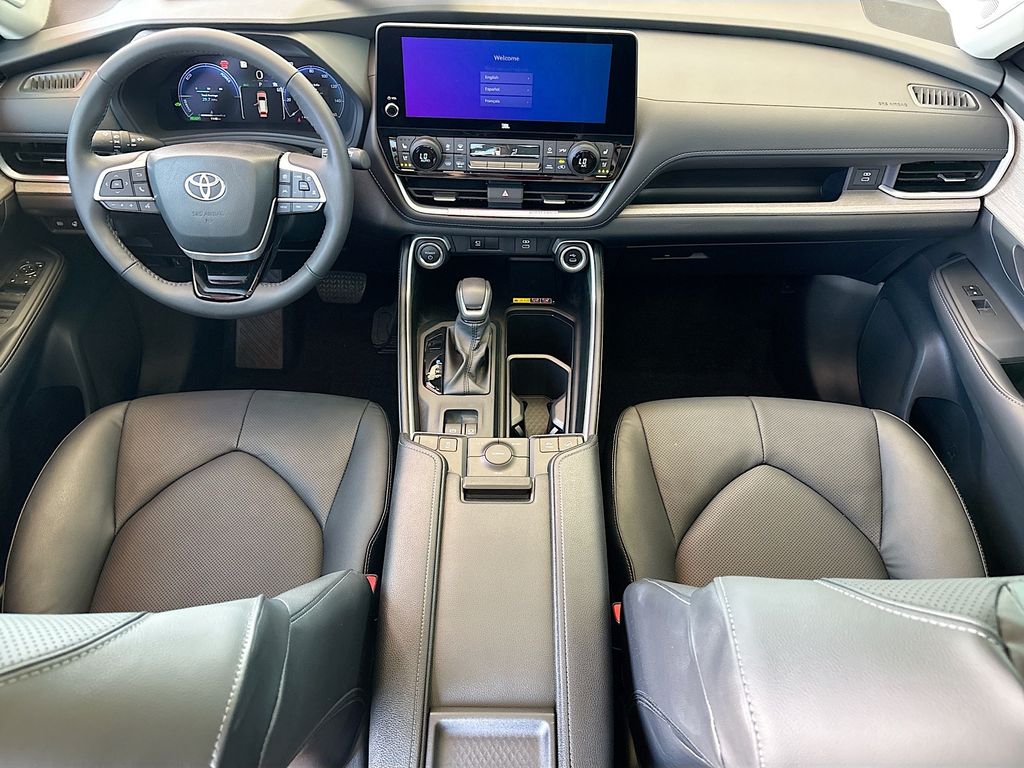 Thumbnail: 2026 Toyota Grand Highlander - 13