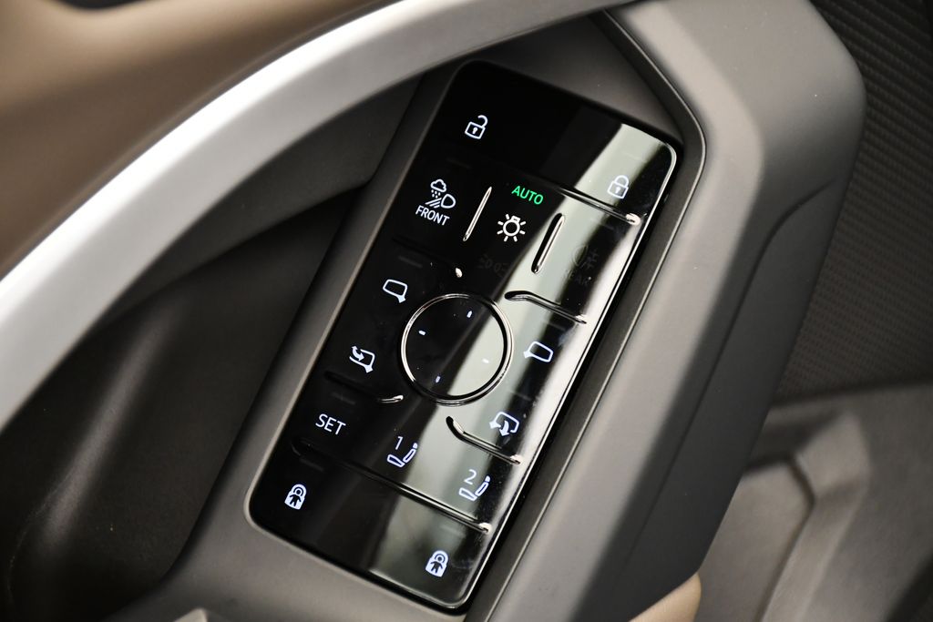 Thumbnail: 2025 Audi Q5 - 32