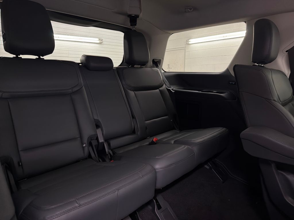 New 2026 Gray Ford Active image 31