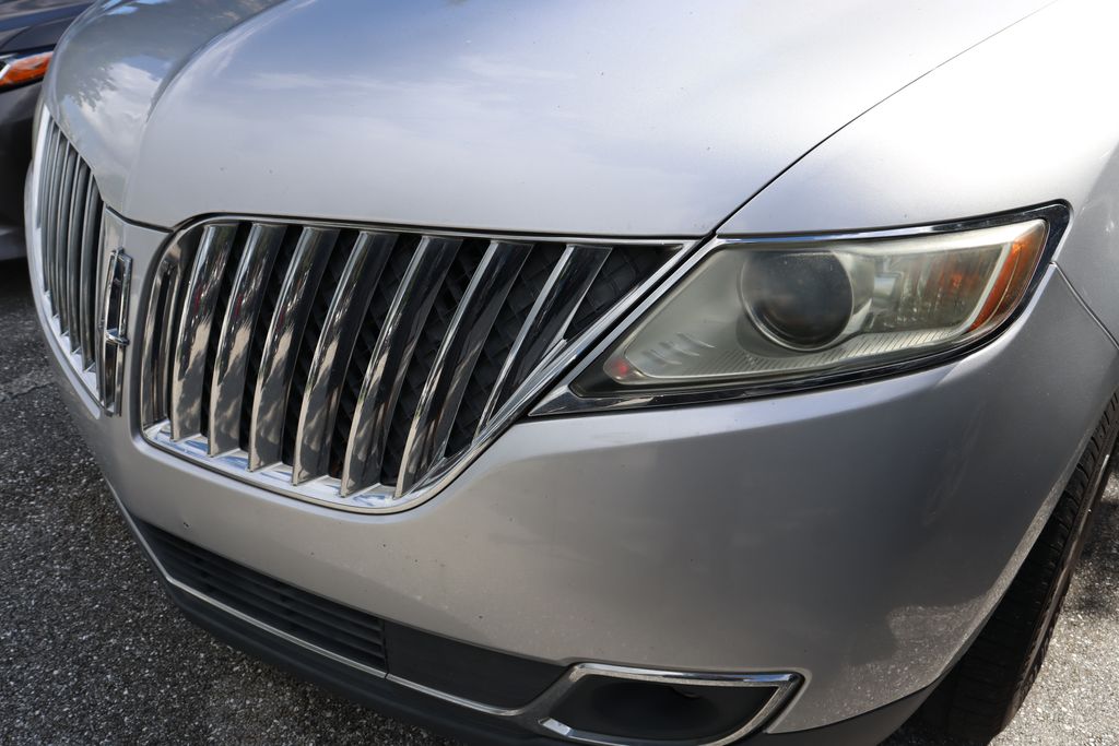 Thumbnail: 2011 Lincoln MKX - 3