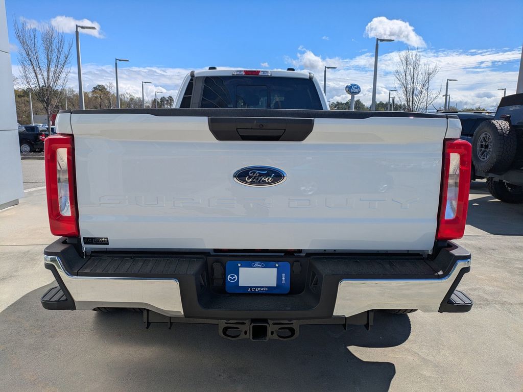 2026 Ford F-350 Super Duty XL