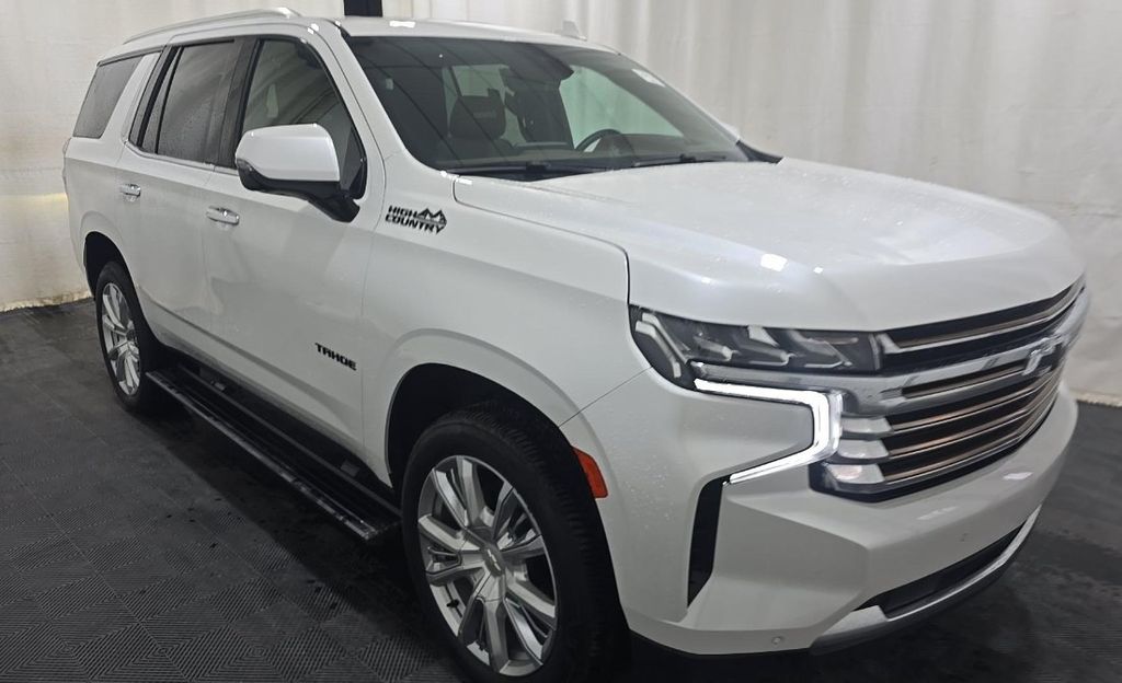 White (Iridescent Pearl Tricoat) 2024 Chevrolet Tahoe SUV / Crossover Four-Wheel Drive 