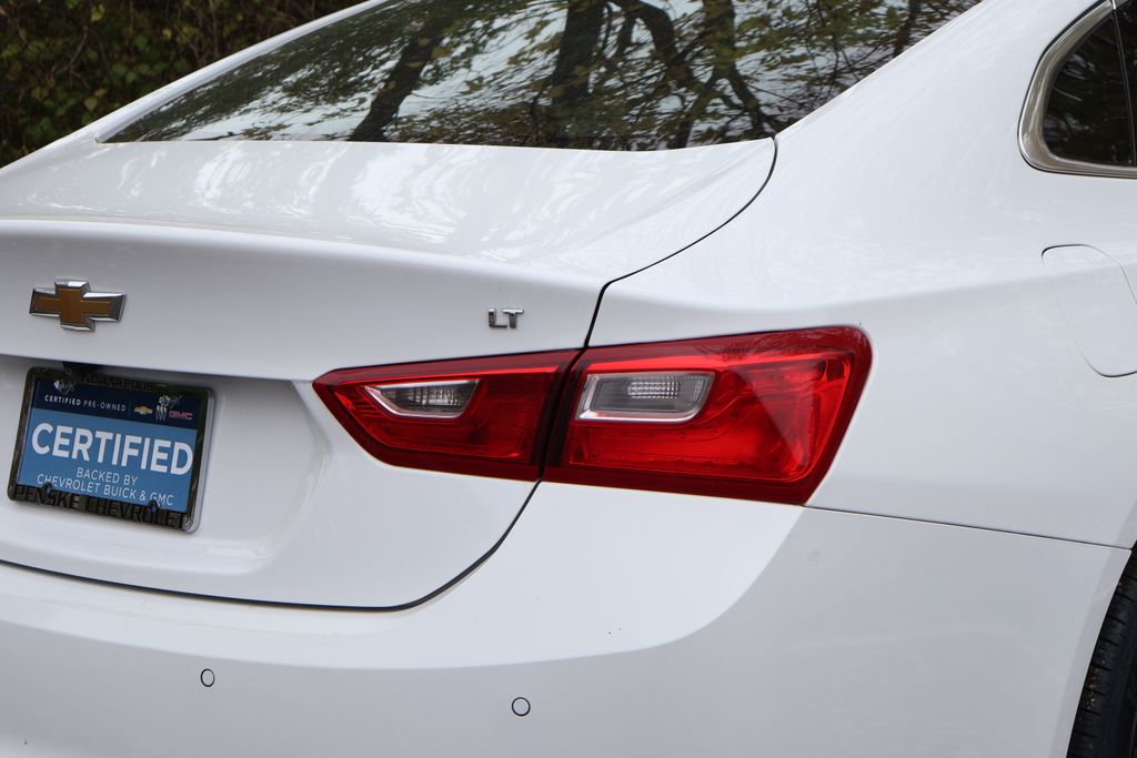 Thumbnail: 2024 Chevrolet Malibu - 9