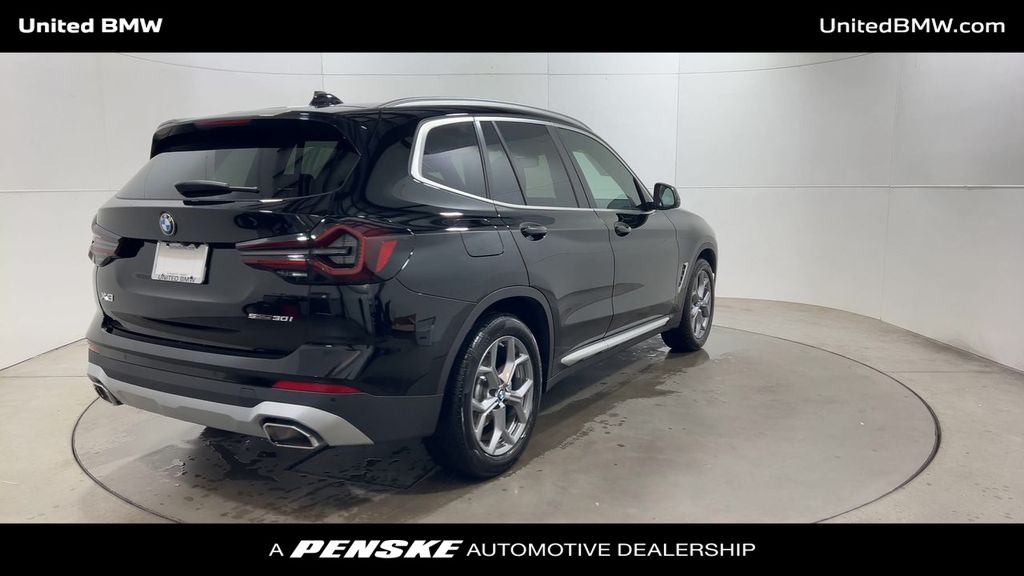 2024 BMW X3 sDrive30i 8