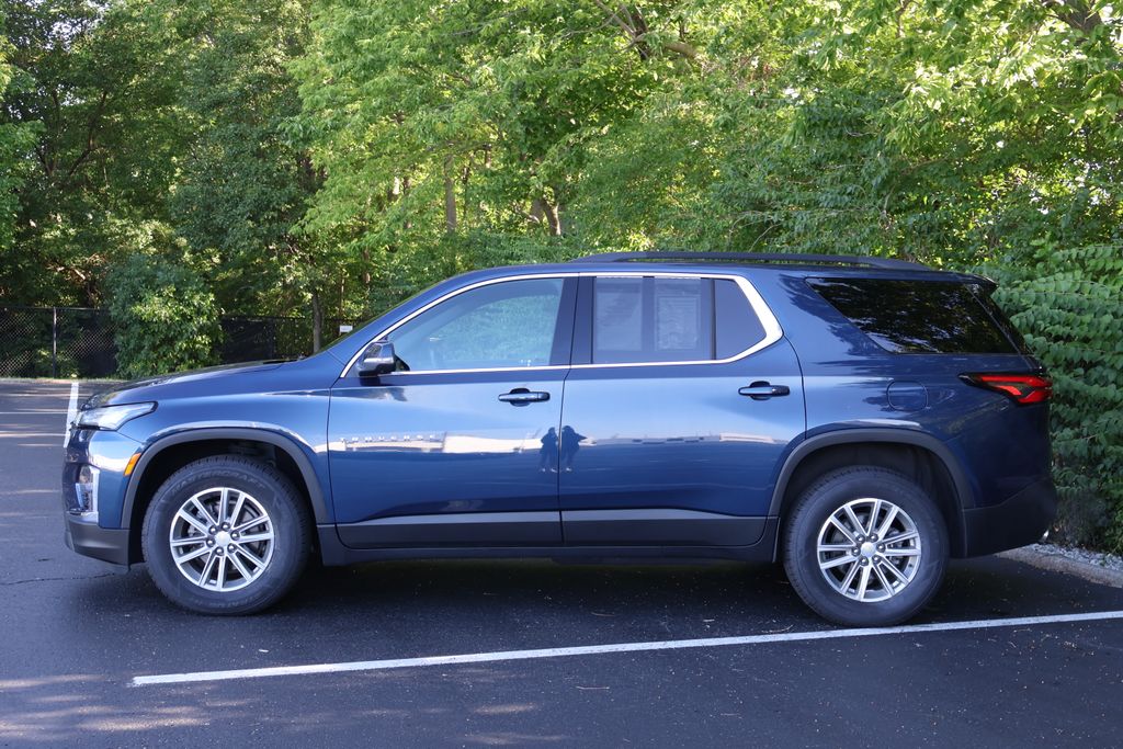 Thumbnail: 2023 Chevrolet Traverse - 4