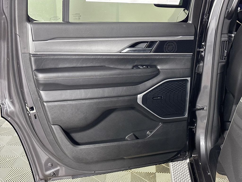 2026 Jeep Grand Wagoneer Limited Altitude
