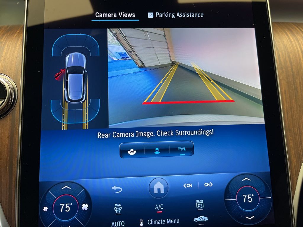 Thumbnail: 2025 Mercedes-Benz GLC - 19